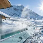 Seekarhaus Hotel 5*