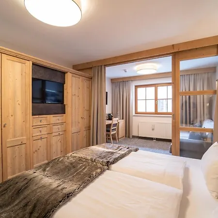 Hotel Superior Das Seekarhaus 5*